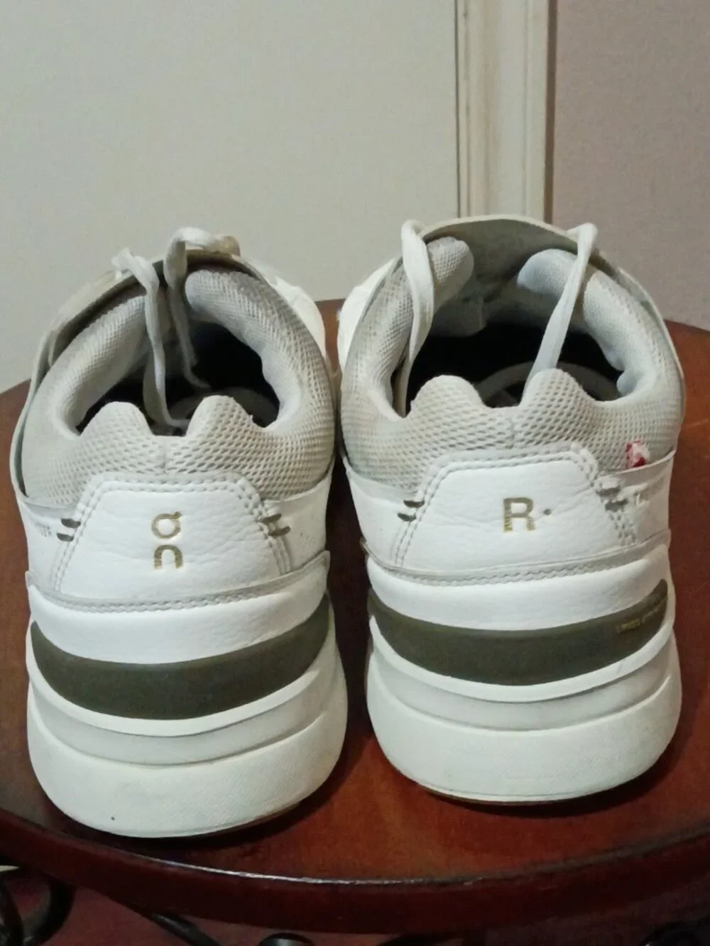 On Cloud The Roger Centre Court Men's Size 10.5 Sneakers White/Grey